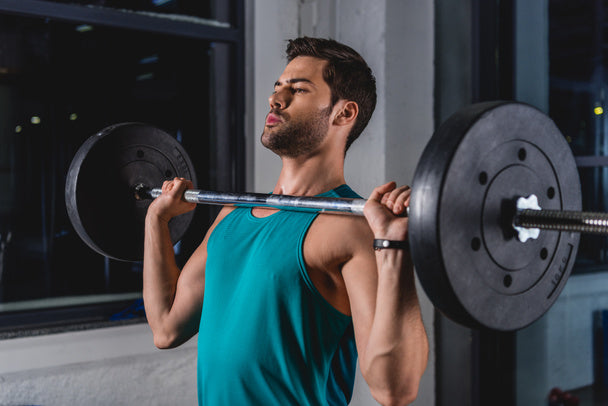 Des bases solides : Les nutriments essentiels pour la santé musculaire des hommes