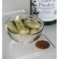 Vignette pour Une bouteille de Swanson's Chanca Piedra - 500 mg 60 gélules végétales dans un bol en verre.