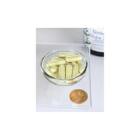 Miniature pour Un bol de Swanson Ginkgo Biloba Extract 24% 60 mg 240 cap avec une pièce de monnaie à côté.