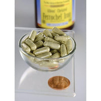Vignette d'un bol de légumes verts avec Swanson Ferrochel Iron - 18 mg 180 gélules Albion Chelated à côté.