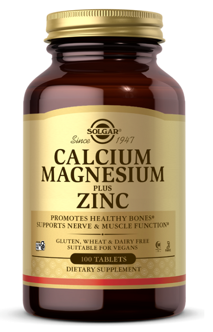 Un flacon de 100 comprimés de Solgar Calcium Magnesium Plus Zinc, un complément alimentaire.
